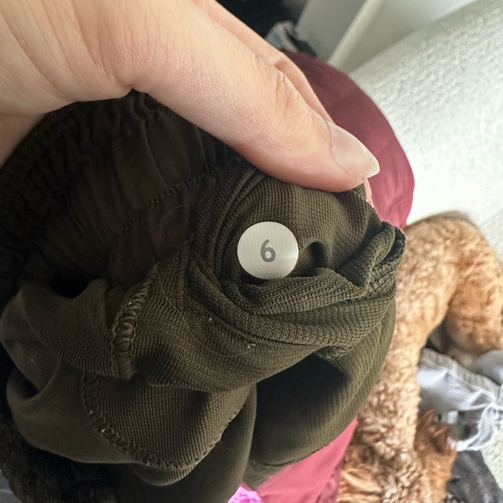Lululemon Hotty Hot Shorts - Picture 5 of 5